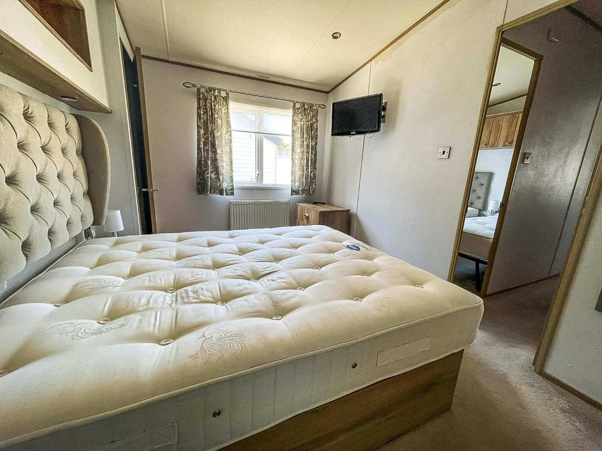 Beautiful Caravan With Decking At Carlton Meres Holiday Park, Suffolk Ref 60022M ساكسموندهام المظهر الخارجي الصورة